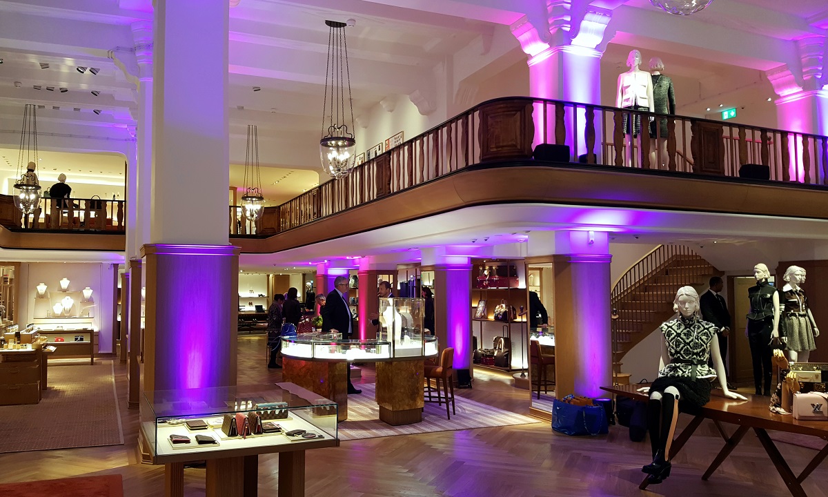 Flashlight Event- und Mediatechnik AG - Louis Vuitton Store Re-Opening Zürich