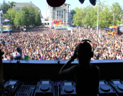 13_Center_Stage_Elrow_Streetparade_0121