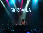 08_X-tra_Anitta_Giodanna